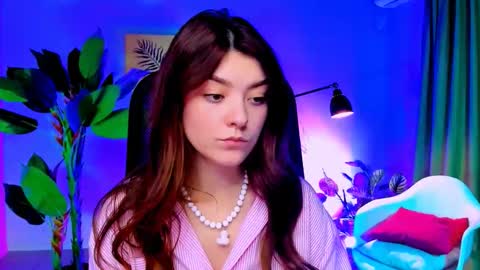 Ana online show from November 22, 2025, 1:54 pm