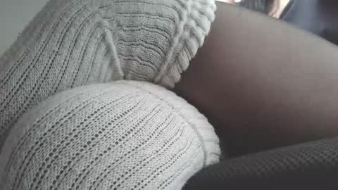   online show from November 16, 2025, 12:11 pm