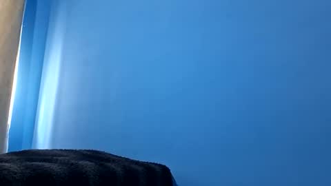 Snapshot of andemax chatting on November 17, 2025, 6:24 pm And 16.8 online show from November 17, 2025, 6:24 pm