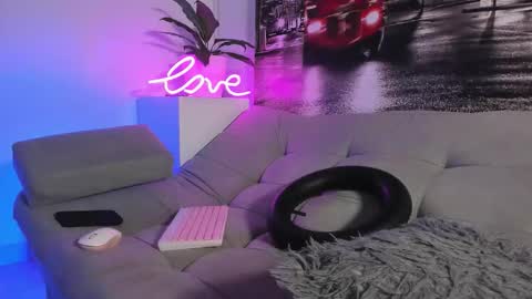 ANDER online show from December 17, 2025, 6:03 pm