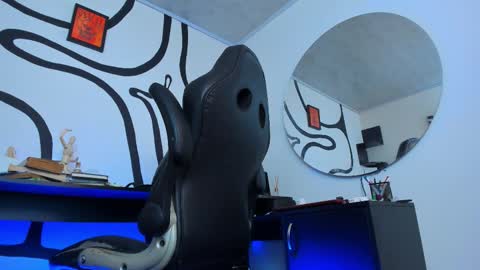 Andrs   -                   online show from December 4, 2025, 1:48 am