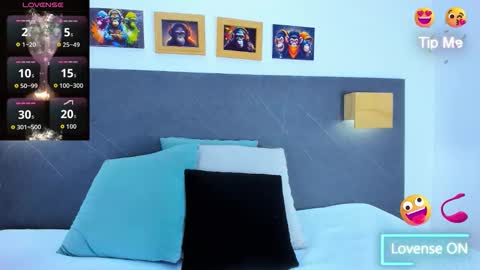 Snapshot of andhrea_vale chatting on February 19, 2026, 12:01 pm Andrea online show from February 19, 2026, 12:01 pm