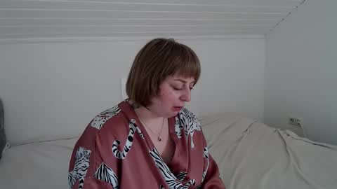 Snapshot of andorphina chatting on March 17, 2026, 10:40 am Andorphin online show from March 17, 2026, 10:40 am