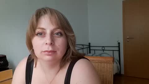 Snapshot of andorphina chatting on May 3, 2026, 2:01 pm Andorphin online show from May 3, 2026, 2:01 pm