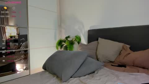 Adriana online show from February 20, 2026, 1:44 pm