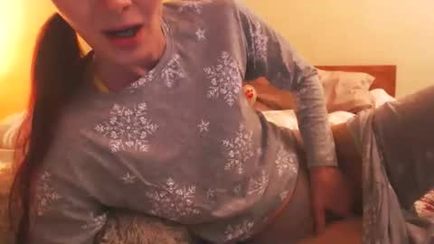 Andra online show from February 8, 2026, 4:21 pm