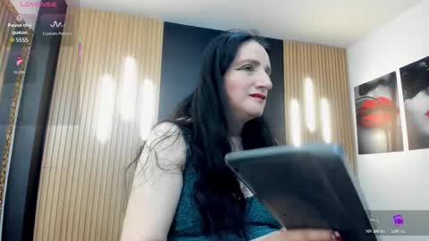 Cloe online show from December 19, 2025, 3:46 am