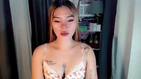 andrea06121998 online show from April 3, 2026, 12:36 pm