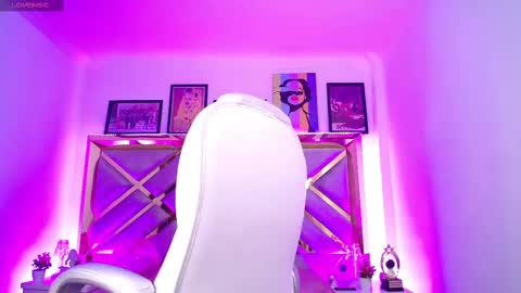 Andrea Bloomix online show from September 19, 2025, 4:07 pm