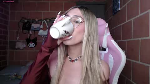 Andrea  online show from May 9, 2026, 4:12 pm