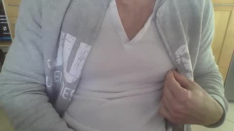 andrea_feetlover online show from November 5, 2025, 6:57 am