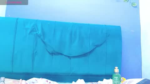 ANDREA LOPEZ online show from December 5, 2025, 11:30 am