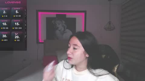 Andrea Ramos online show from December 16, 2025, 11:15 am