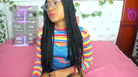 Naomi Andrea Daviss online show from October 18, 2025, 12:17 pm