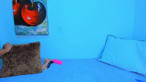 Snapshot of andreamodel chatting on February 16, 2025, 9:37 am andrea online show from February 16, 2025, 9:37 am