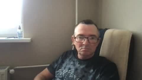 andreass60 online show from December 18, 2024, 9:47 am