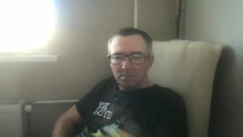 andreass60 online show from October 21, 2025, 12:39 pm