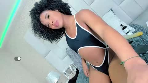 andreayano online show from September 29, 2025, 5:56 am