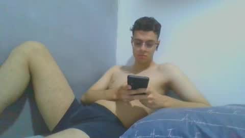 andres129494 online show from November 24, 2025, 2:22 am