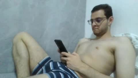 andres129494 online show from April 27, 2026, 2:42 am