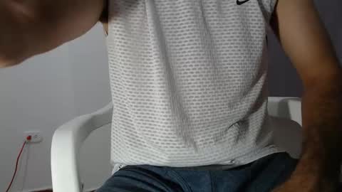 Snapshot of andres_blanco_ chatting on October 11, 2025, 2:11 am i am Andres online show from October 11, 2025, 2:11 am