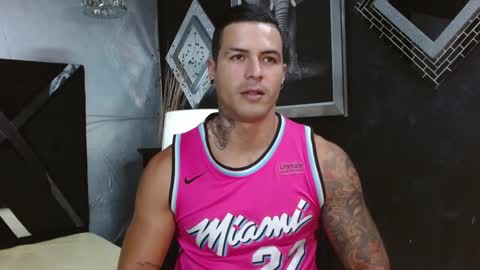 insta andres clark  online show from January 25, 2025, 11:22 pm