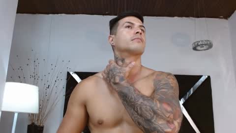 insta andres clark  online show from February 14, 2025, 8:48 pm