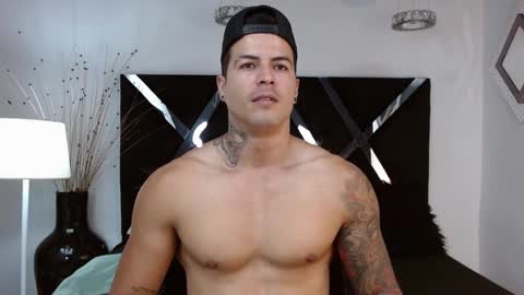 insta andres clark  online show from February 20, 2025, 6:24 pm