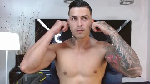 insta andres clark  online show from February 27, 2025, 6:20 pm