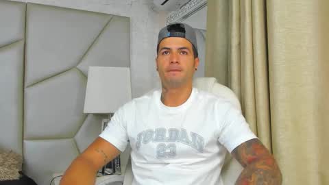 insta andres clark  online show from September 21, 2025, 5:36 pm