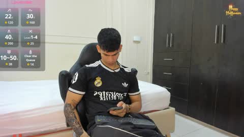 andres_stud online show from April 13, 2026, 4:07 am