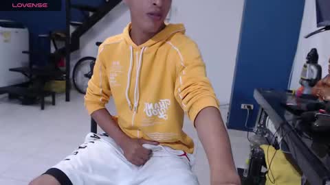 Snapshot of andressdean chatting on December 9, 2024, 11:13 pm Andres Dean online show from December 9, 2024, 11:13 pm