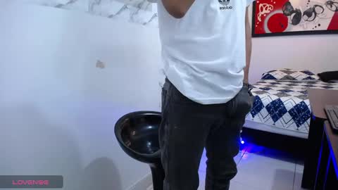 Snapshot of andressdean chatting on December 18, 2024, 8:14 pm Andres Dean online show from December 18, 2024, 8:14 pm