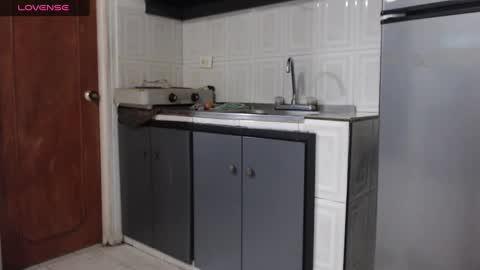 Snapshot of andressdean chatting on December 24, 2024, 12:44 am Andres Dean online show from December 24, 2024, 12:44 am