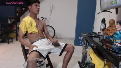 Snapshot of andressdean chatting on January 20, 2025, 12:36 am Andres Dean online show from January 20, 2025, 12:36 am