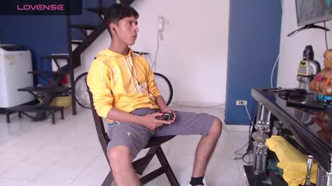 Snapshot of andressdean chatting on January 25, 2025, 8:31 pm Andres Dean online show from January 25, 2025, 8:31 pm