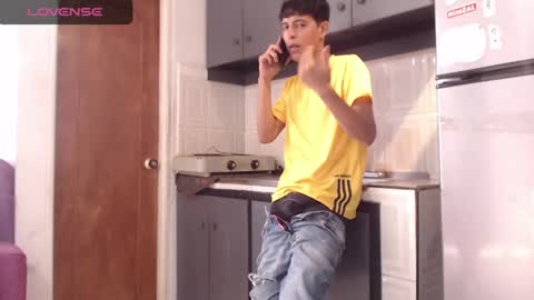 Snapshot of andressdean chatting on January 30, 2025, 9:47 pm Andres Dean online show from January 30, 2025, 9:47 pm