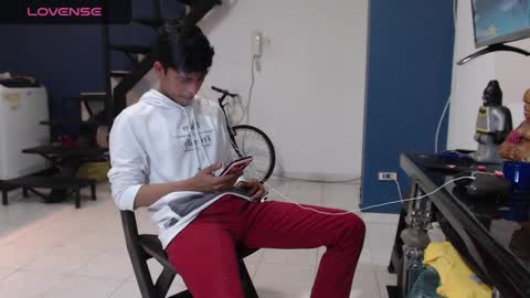 Snapshot of andressdean chatting on February 11, 2025, 3:18 am Andres Dean online show from February 11, 2025, 3:18 am