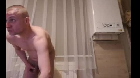 andrew3356577 online show from April 5, 2026, 8:39 pm