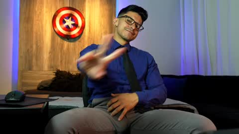 Snapshot of andrew_elliot chatting on December 11, 2024, 6:25 am Andrew online show from December 11, 2024, 6:25 am