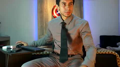 Snapshot of andrew_elliot chatting on September 28, 2025, 8:20 am Andrew online show from September 28, 2025, 8:20 am