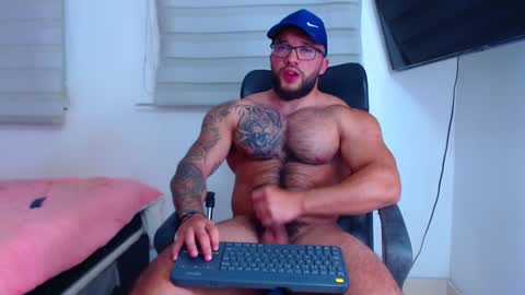 andrew_holden__ online show from January 30, 2025, 11:45 pm