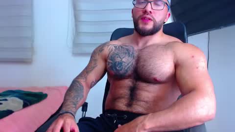 andrew_holden__ online show from February 10, 2025, 11:23 pm