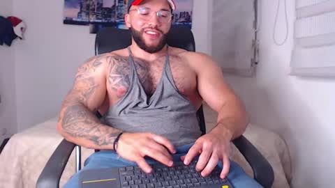 andrew_holden__ online show from September 23, 2025, 12:24 am