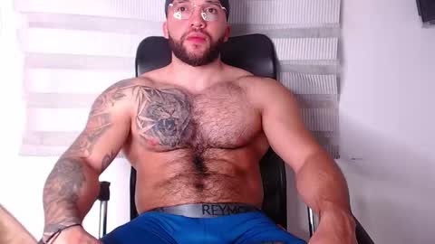 andrew_holden__ online show from October 29, 2025, 12:35 am