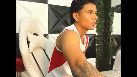 Snapshot of andrew_myersx chatting on January 10, 2026, 2:24 am ANDREW online show from January 10, 2026, 2:24 am