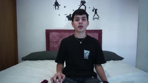 Snapshot of andrew_restrepo chatting on October 18, 2025, 7:47 pm andrew restrepo online show from October 18, 2025, 7:47 pm