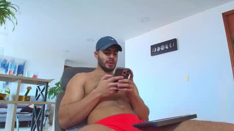 ANDREW WEST online show from November 7, 2025, 2:50 pm