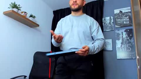 Andrew Diaz online show from November 19, 2025, 3:39 am