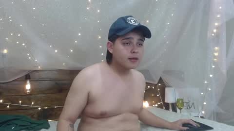 Snapshot of andrewsmile_ chatting on January 16, 2025, 8:36 pm ANDREW online show from January 16, 2025, 8:36 pm